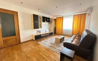 3 camere zona Lunei , 2 bai , centrala proprie - Poză 1