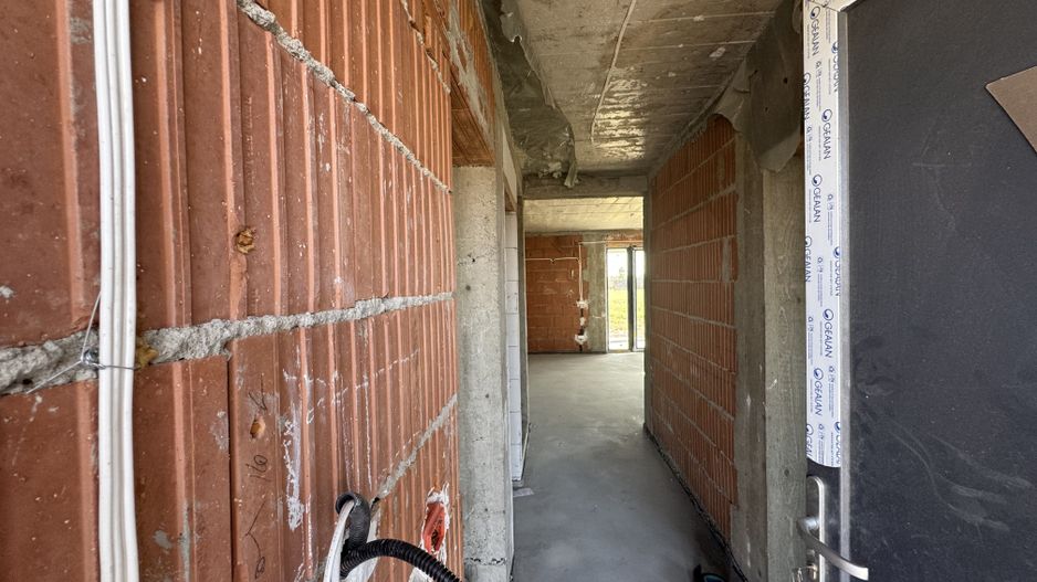 Sacalaz, 1/2 Duplex P+M, 4 Camere,2 Bai,Terasa Acoperita - Poză 5