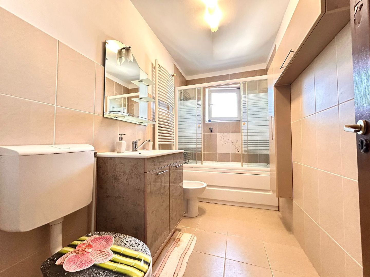Apartament cu 3 camere decomandat cu panorama - Poză 3