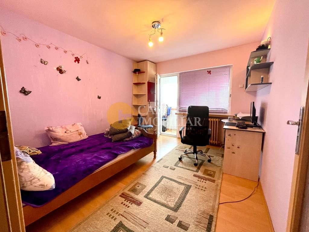 Apartament cu 3 camere - Etaj Intermediar -  Podu Ros 1001 Articole - Poză 4