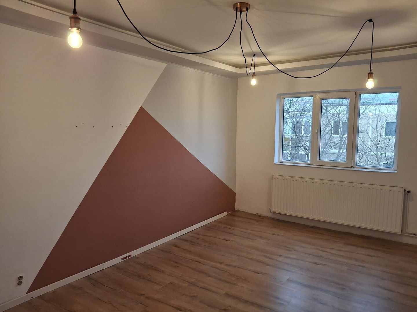 Aradului Vest | 3 camere | Decomandat | Centrală proprie - Poză 1