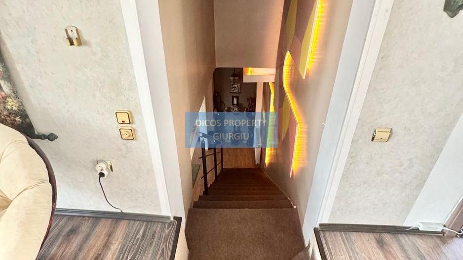 Casă de vânzare pe strada Tudor Vladimirescu - Poză 9