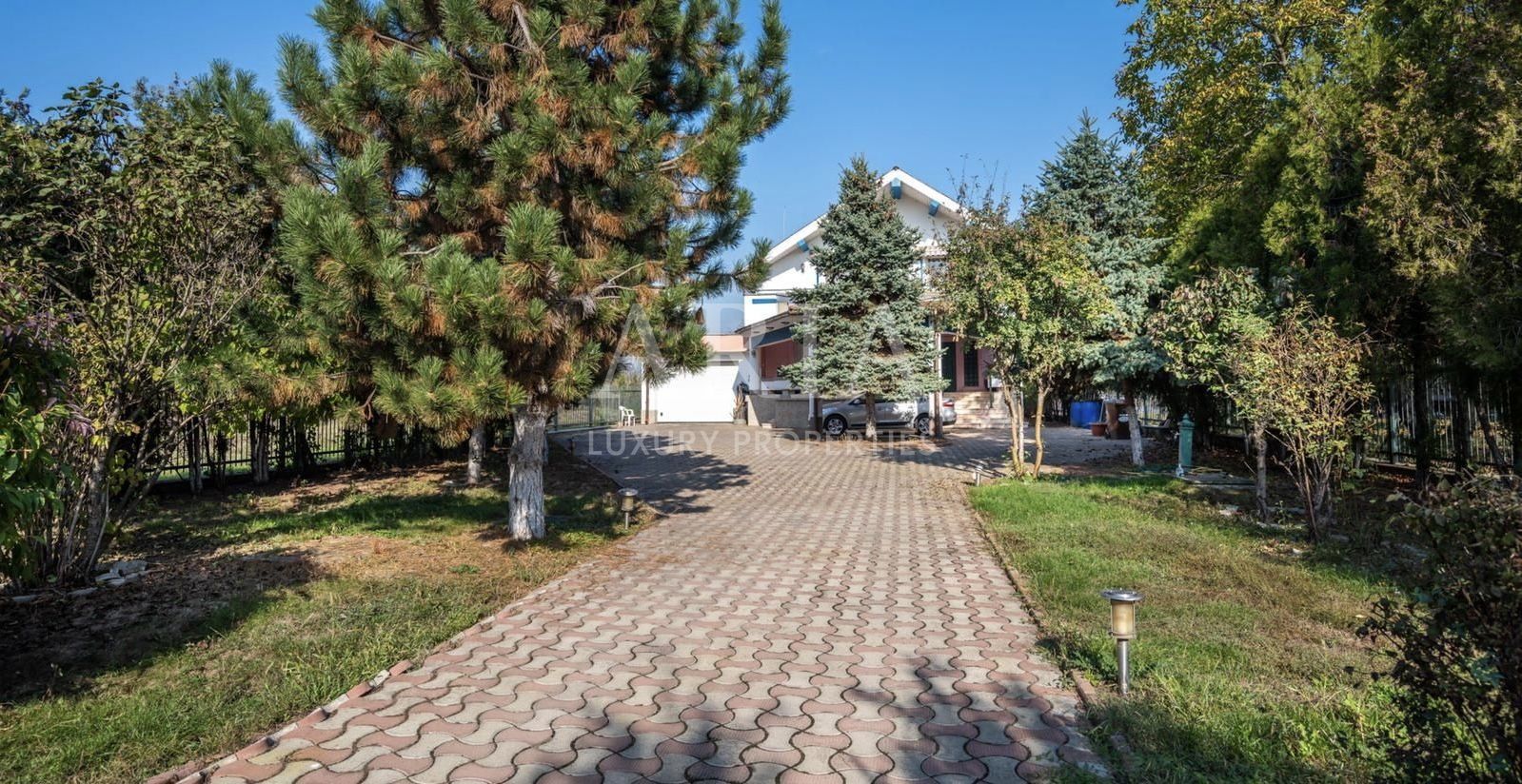 VILLA -  20m deschidere la lac -  2000mp teren - BANEASA - Poză 1