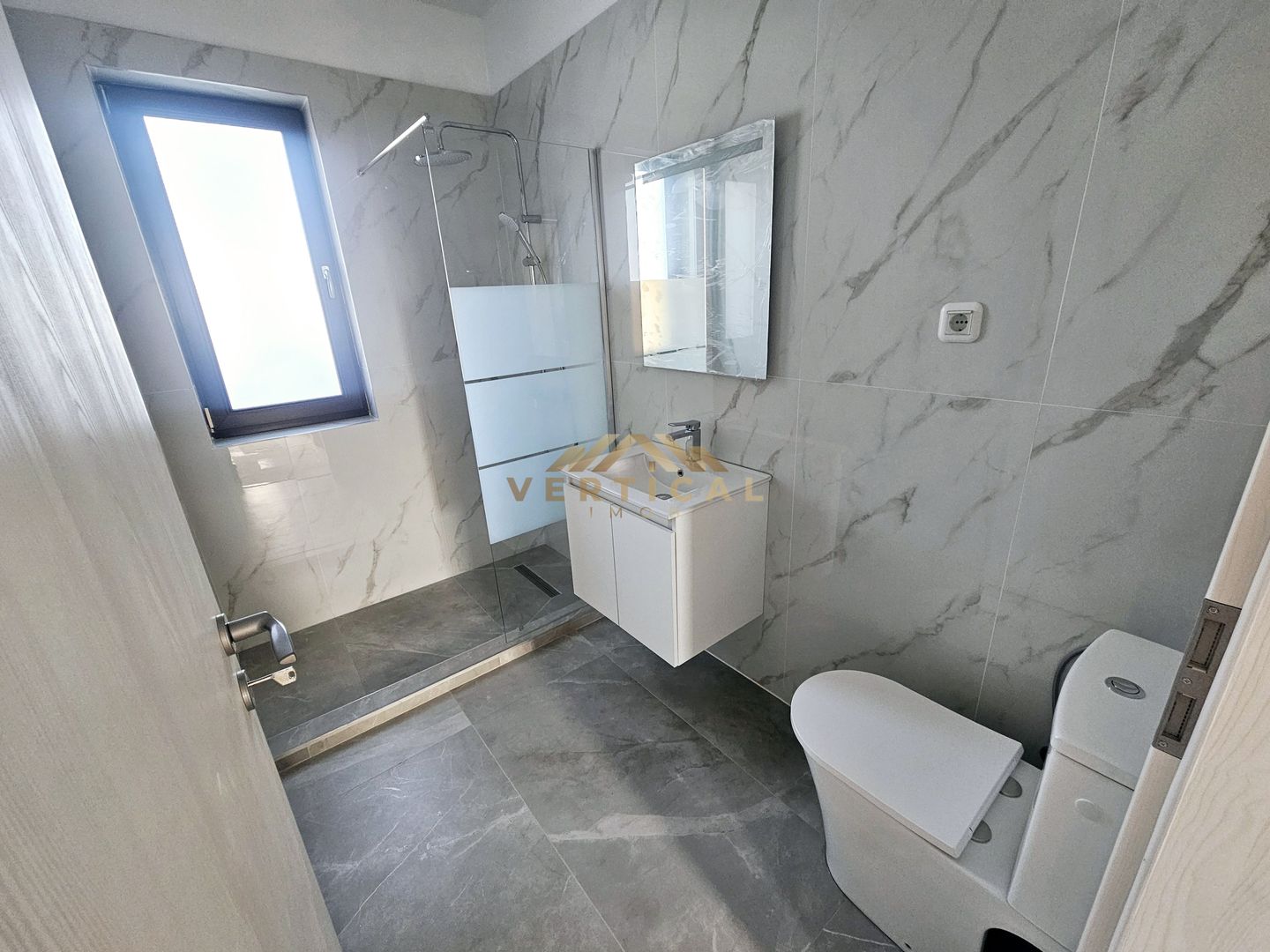 Casa pe un singur nivel cu 4 camere - comuna Berceni - Poză 10