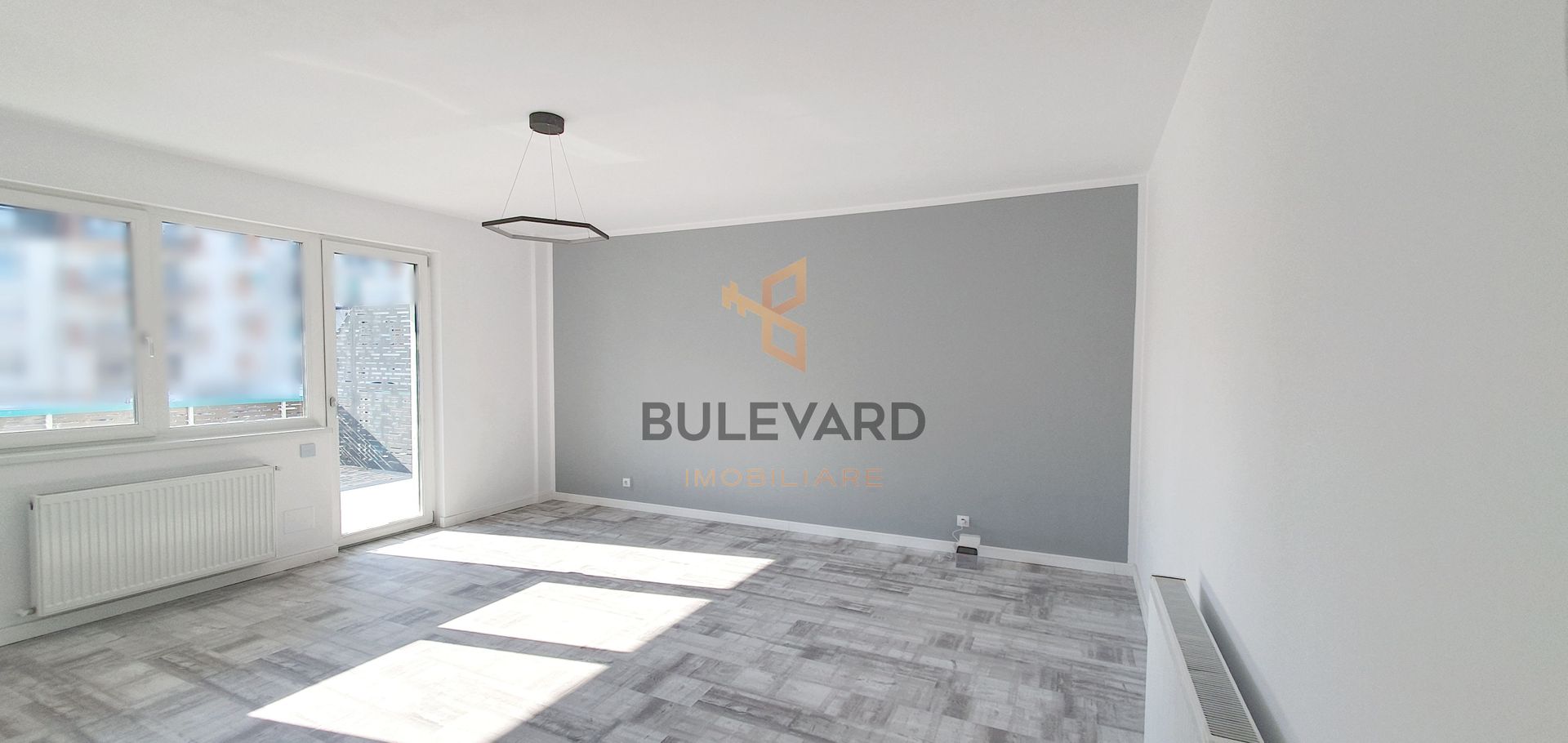 Apartament cu 2 camere + Terasa, zona strazii Eroilor! - Poză 2