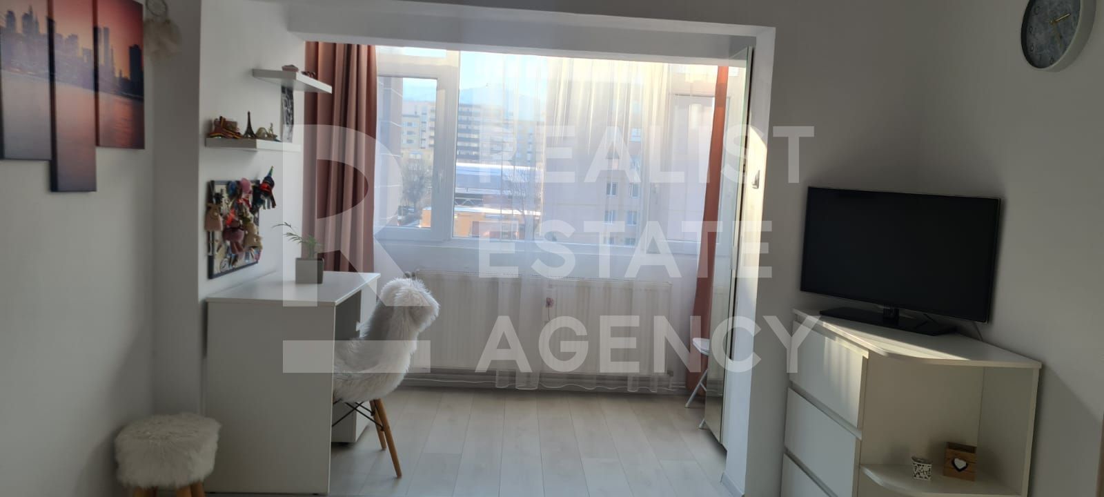 Apartament 4 camere de vânzare - Calea București, Brașov - Poză 2