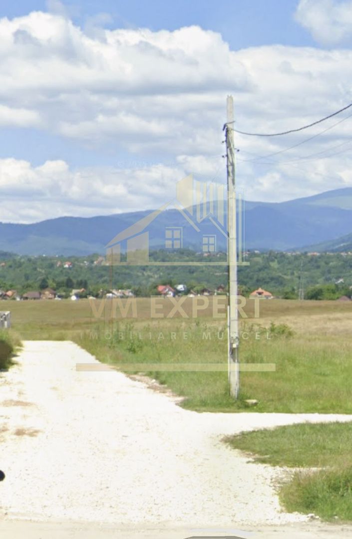 TEREN  INTRAVILAN 2615 MP CAMPULUNG - Poză 2
