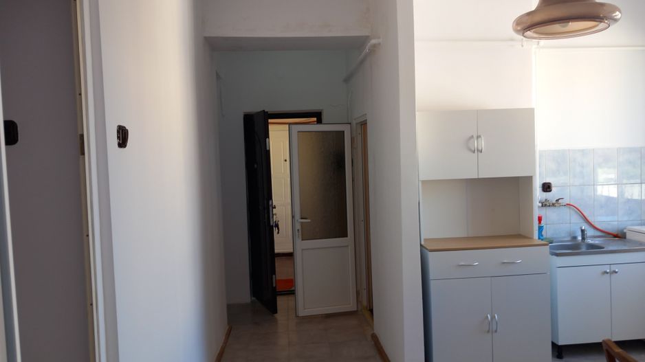 BRASADAS vinde ap 1 cam 4/4 ULTRACENTRAL RENOVAT si MOBILAT. - Poză 7