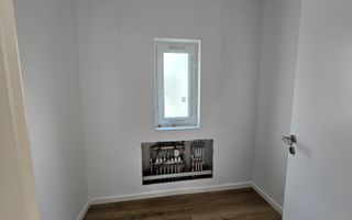 Duplex cu 5 camere despartit prin camera tehnica in Dumbravita - Poză 5