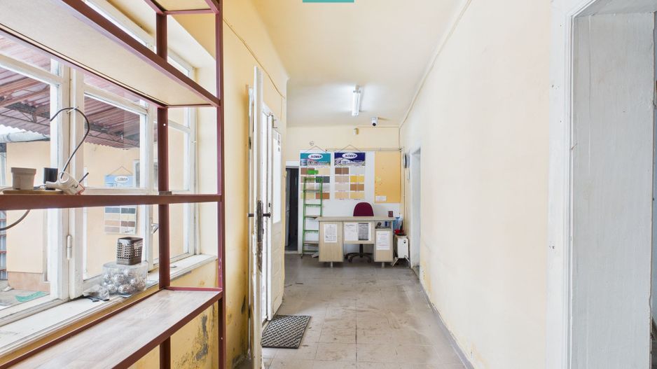 Hală și spații de birouri pe șoseaua principală - Poză 17