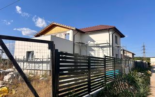 Vilă cu 4 camere de vânzare in Craiova - Poză 19