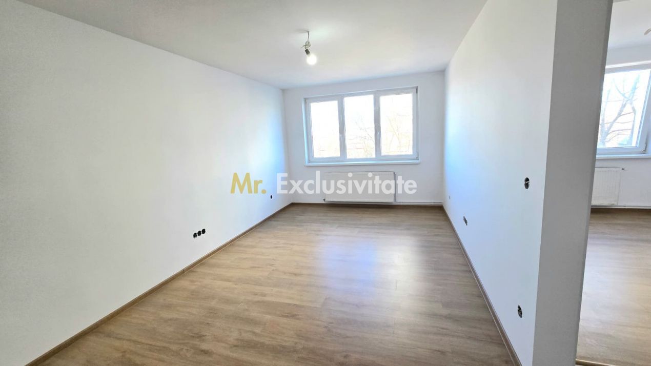 De vânzare Apartament 2 camere Luceafărul Satu Mare - Poză 4