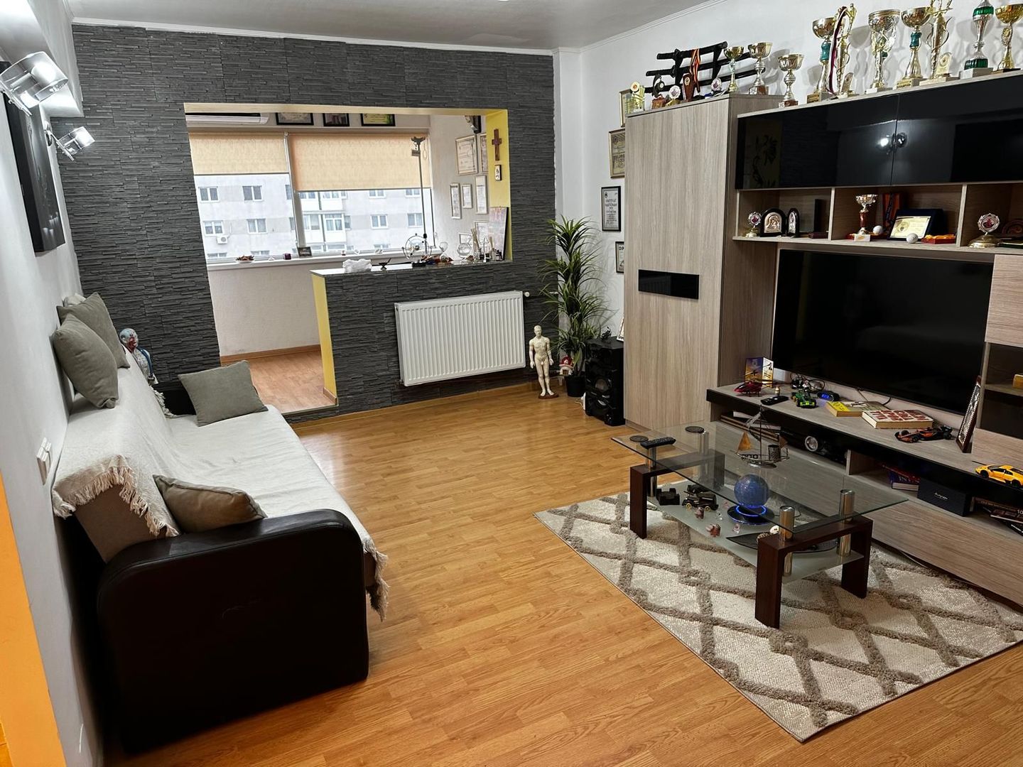 Apartament superb 4 camere | 2 băi | Mobilat | Șos. Fundeni - Poză 1