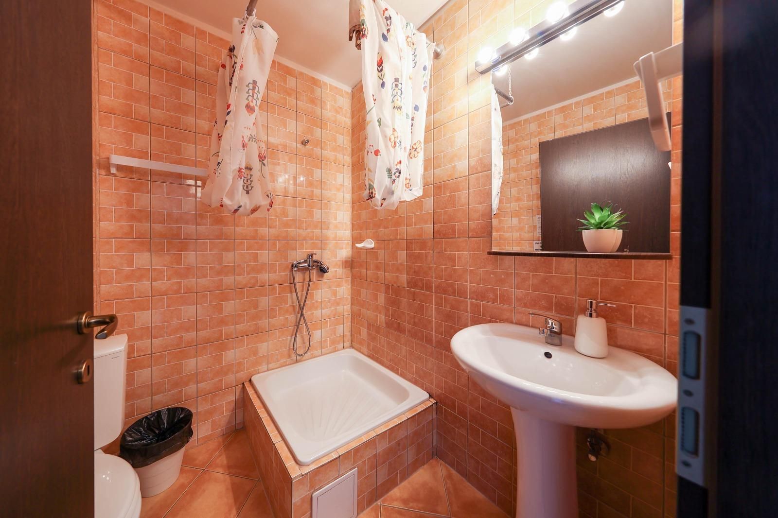 Vilă spațioasă de vânzare în Predeluț, Bran | 2000mp - Poză 31