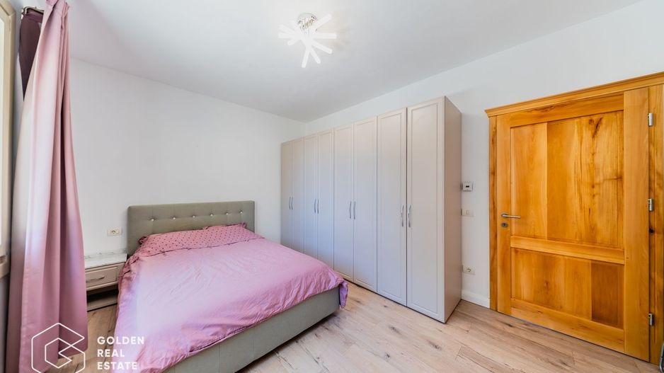 Vila moderna in cartier exclusivist Romanilor, strada 9 Mai Comision 0% - Poză 12