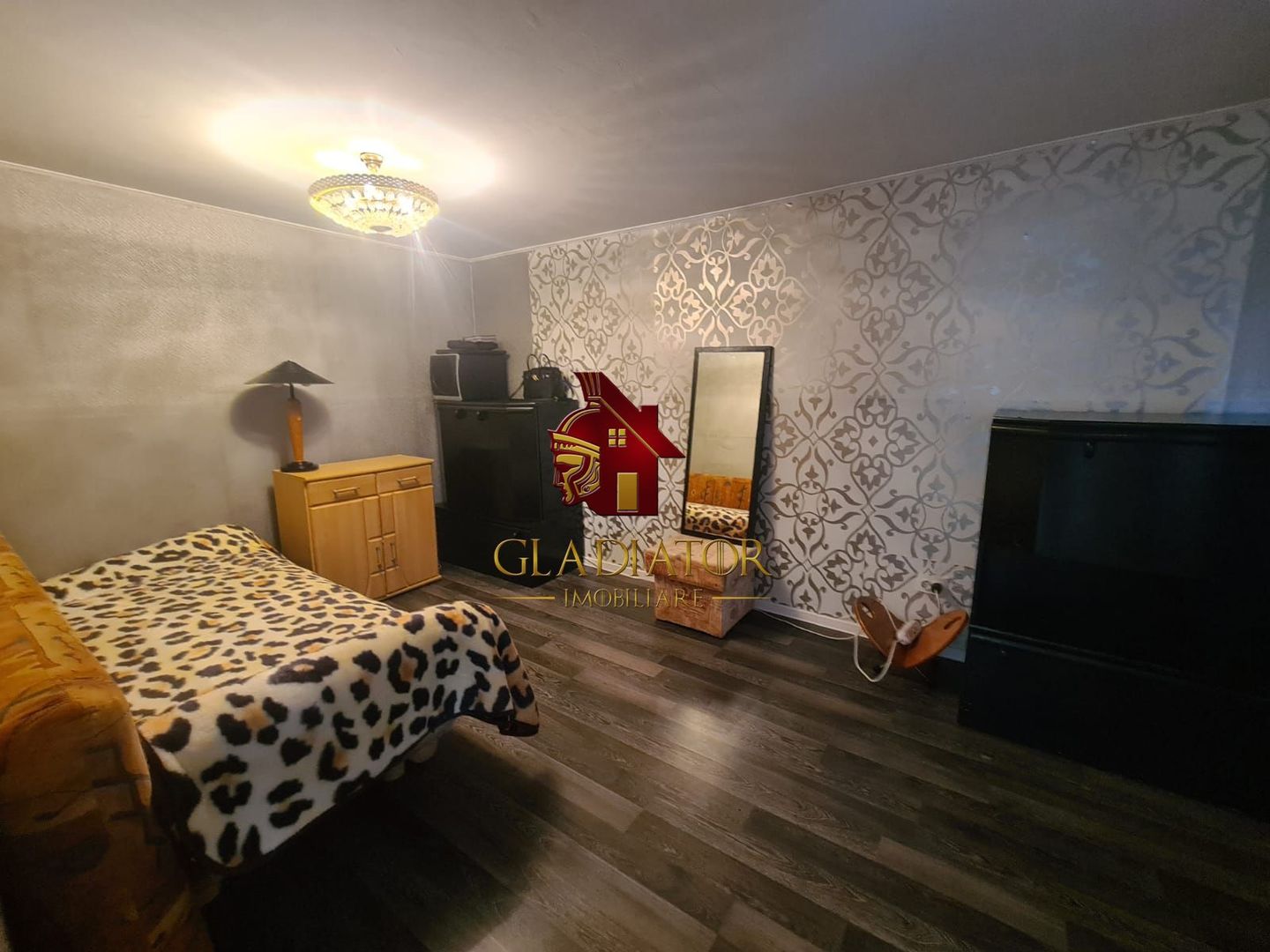 Casa + garaj + 1400 mp teren in Tomesti Goruni, zona de vis, nu rata - Poză 11