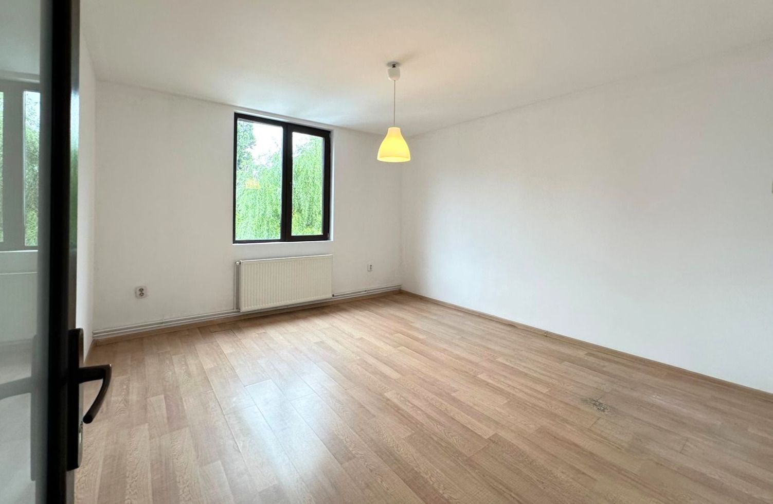 Casă complet renovată cu 4 camere și garaj generos Băneasa, Sector 1 - Poză 13
