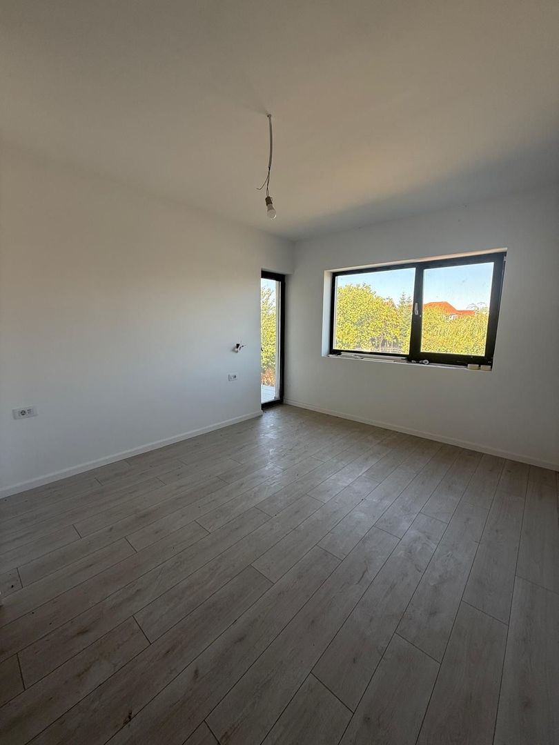 De vanzare – jumatate de duplex modern, parter + etaj | 150 mp utili | - Poză 11