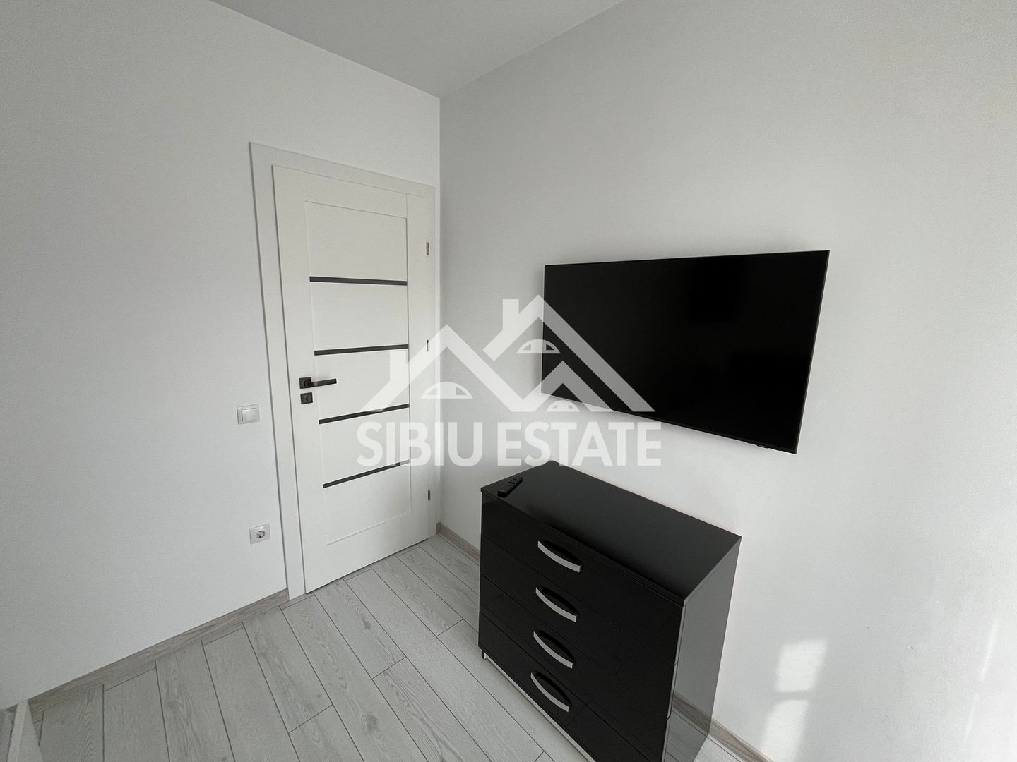 Apartament 2 camere modern, balcon 7 mp, parcare ,Șelimbăr Brana - Poză 8