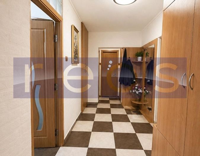 Apartament de vanzare 2 camere mobilat utilat lux Decebal loc parcare - Poză 3