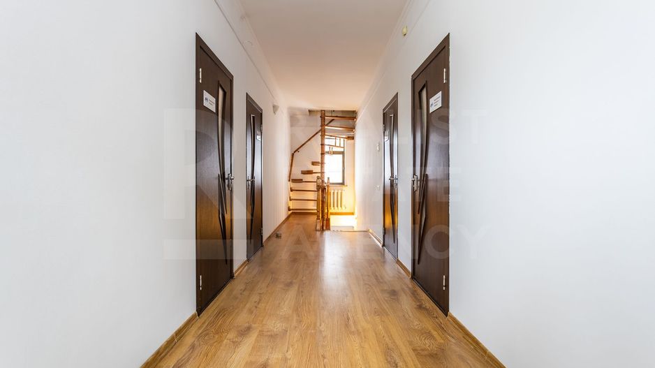 Vânzare, casă 236 mp, str. București, Centru. - Poză 9