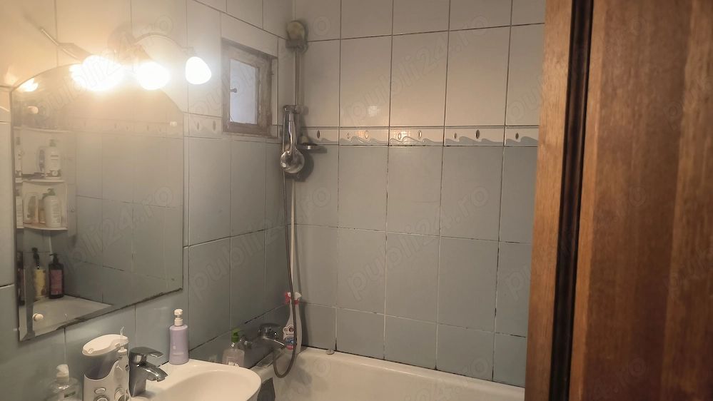 De vanzare 3 Camere | Etaj 1 | 2 Băi | Metrou Valea Ialomiței - Poză 4