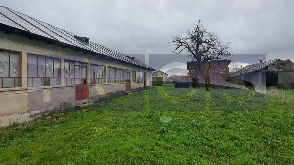 CASA | TEREN 2000 MP | CURTE GENEROASA | IDEAL PENTRU GRADINA SAU LIVADA - Poză 2