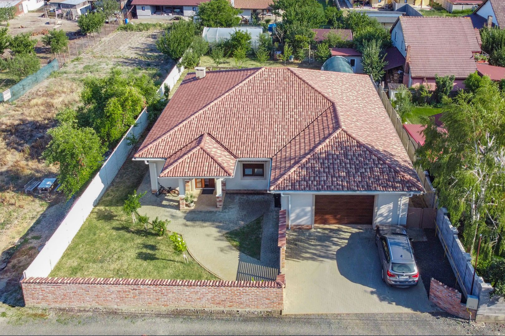 De Vanzare | Vila Lux | Teren 1000 mp | 226mp utili | 3 Bai | Garaj - Poză 2