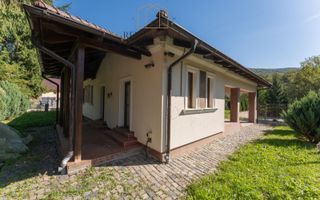 Cabana de Vis in Poiana Marului | Aproape de Lac | 817 mp Teren - Poză 1