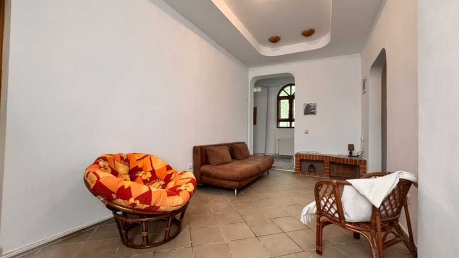 Apartament spațios la curte comună – zonă centrală, Oradea - Poză 4