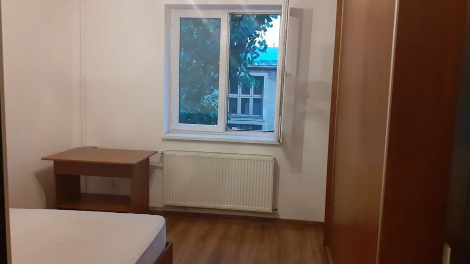 Închiriez apartament cu doua camere - Poză 5