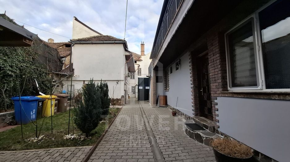 De vânzare teren cu proiect de reconstrucție apartament – zonă centrală - Poză 10