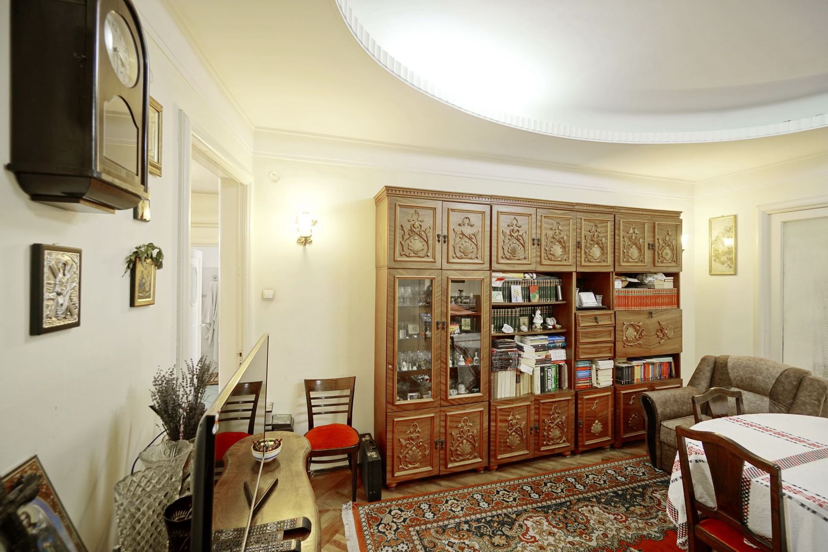 apartament 4 camere in spate la Cocor - Poză 1