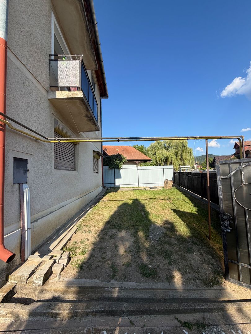Apartament spațios  la casa- preț atractiv/COVASNA - Poză 17