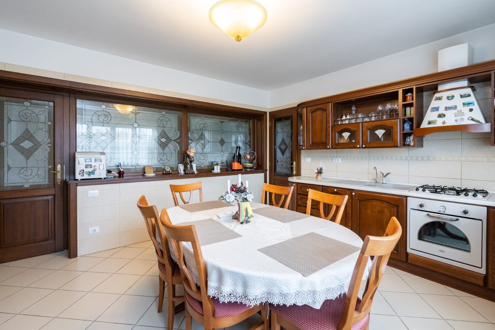 Vilă premium 11 camere | Dămăroaia | saună | fitness | teren 1.000mp - Poză 6