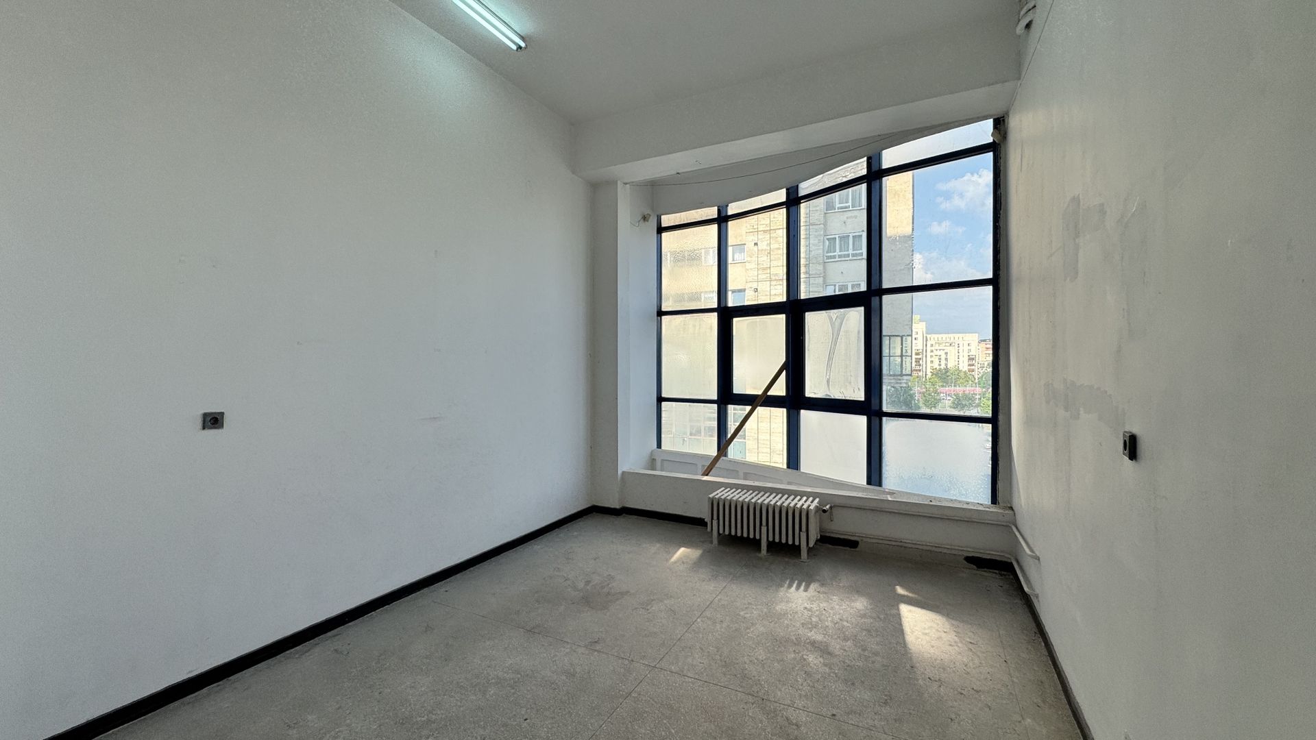 Spațiu comercial 493 mp utili | Locație centrală | Vizibilitate excelentă | - Poză 27