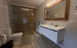 Casă complet renovată de vânzare în Amnaș – la doar 25 km de Sibiu! - Poză 14