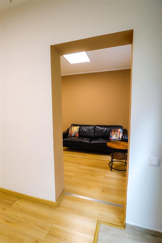 3D!Spatiu:birouri,cabinet,contabilitate, servicii,IT,studio,showroom,Central,Bra - Poză 4
