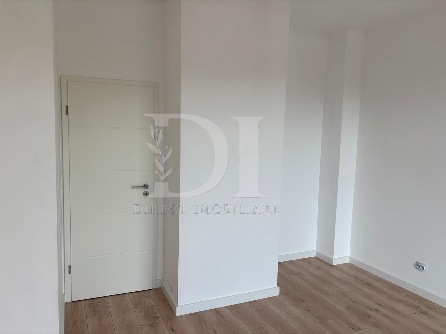 Apartament  de vanzare/ Zona BMW :Floresti - Poză 7