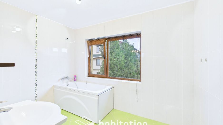 Casă individuală cu spațiu amplu și liniște absolută în Ghiroda - Poză 25