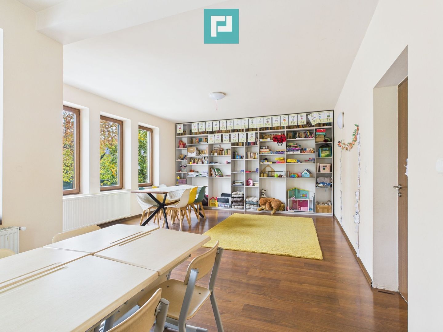 Casă  spațioasă cu 5 camere, Aradului - Poză 7