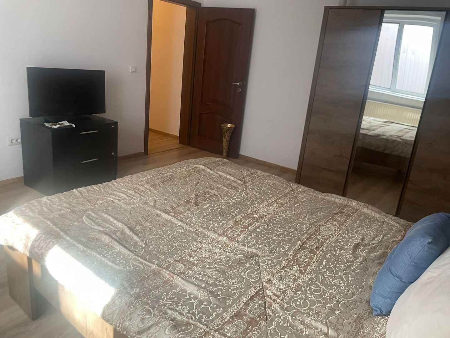 Casa de inchiriat - 200 mp - 6 dormitoare - Str. Tecuci - Poză 27