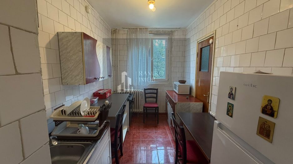 Apartament 3 camere| 67 mp | Etaj 2/4 |3 minute de metrou 1 Decembrie - Poză 6
