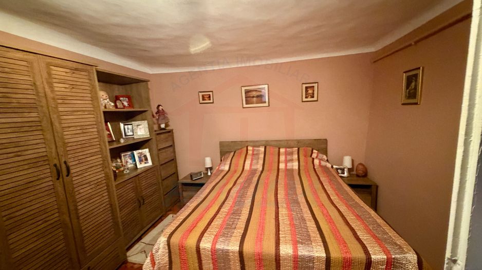 700 mp, teren intravilan, zona Centru, 150.000 euro - Poză 15