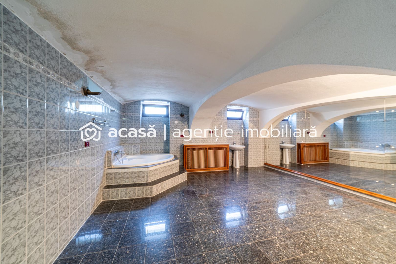 Apartament spațios cu 4 camere situat Ultracentral - Poză 8