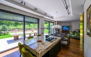 Proprietate spectaculoasă și unică de vânzare în Cluj-Napoca - Poză 10