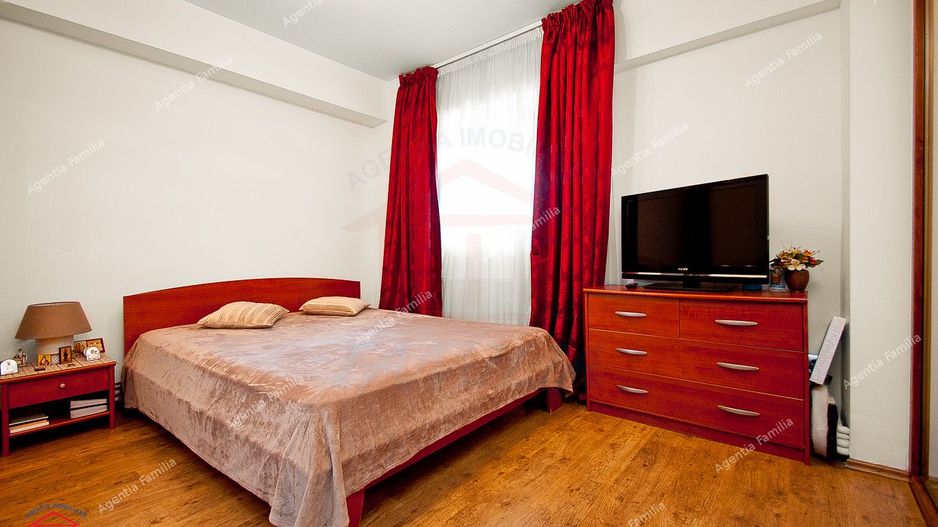 Vanzare apartament cu 4 camere, Faleza bloc Pescarus, etaj 1, sup.135 - Poză 3