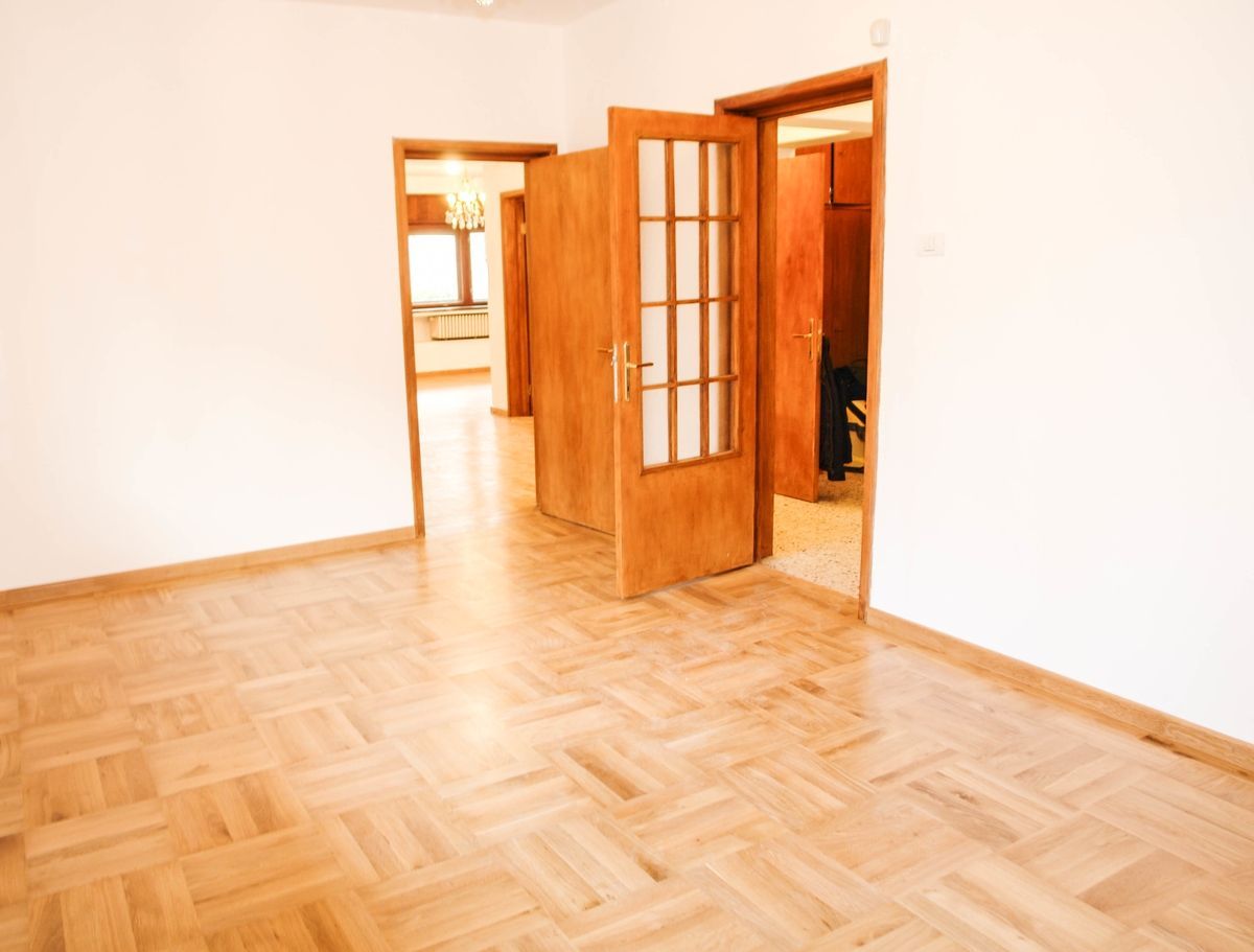 De inchiriat spatiu/ apartamnet 3 camere pe strada Roma - Poză 3