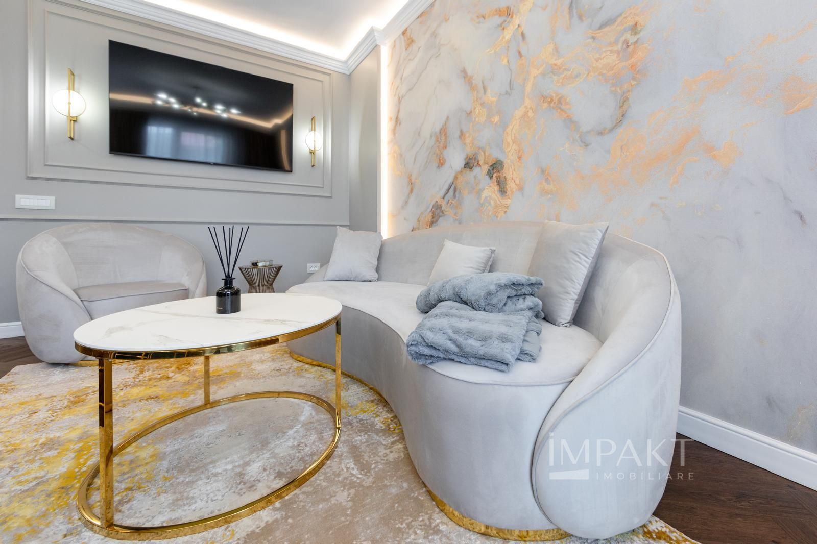 Apartamentcu 2 camere finisat lux in zona centrala - Poză 6