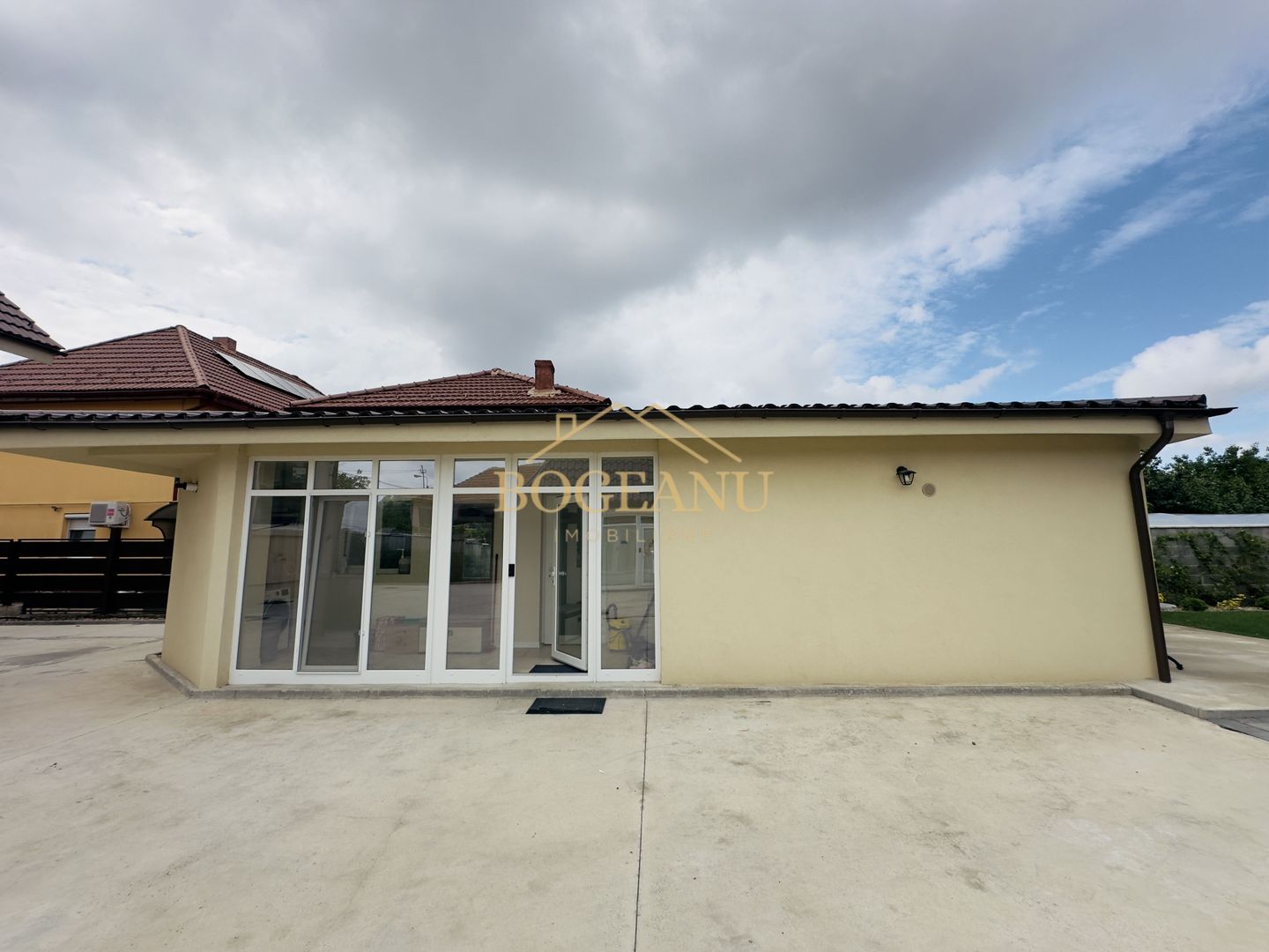 BG57-Casa noua parter 3 camere,Mobilata,Curte,Gazon,Garaj - Poză 12